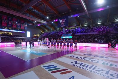 IGOR GORGONZOLA NOVARA - PROSECCO DOC CARRARO IMOCO CONEGLIANO