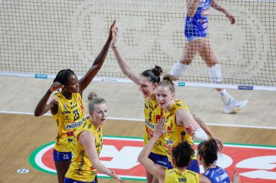 IGOR GORGONZOLA NOVARA - PROSECCO DOC CARRARO IMOCO CONEGLIANO