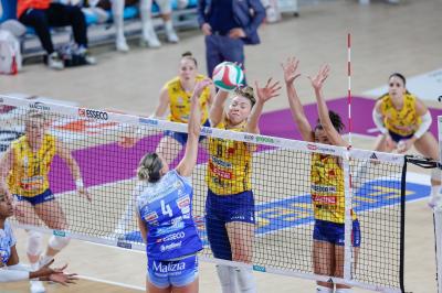 IGOR GORGONZOLA NOVARA - PROSECCO DOC CARRARO IMOCO CONEGLIANO