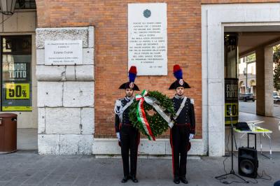 CORONA LAPIDE INVALIDI SUL LAVORO