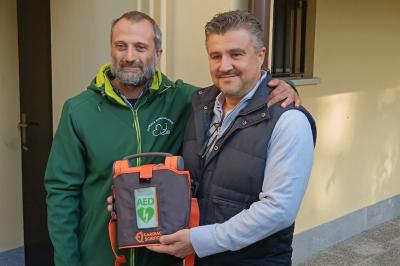 DONAZIONE DEFIBRILLATORE VIA FAVERO