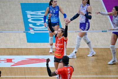 HONDA CUNEO GRANDA VOLLEY -  IL BISONTE FIRENZE