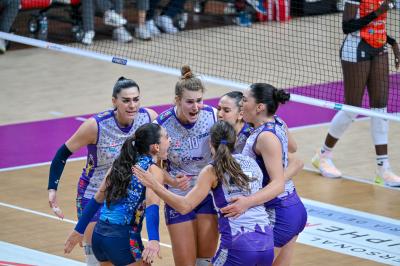 HONDA CUNEO GRANDA VOLLEY -  IL BISONTE FIRENZE