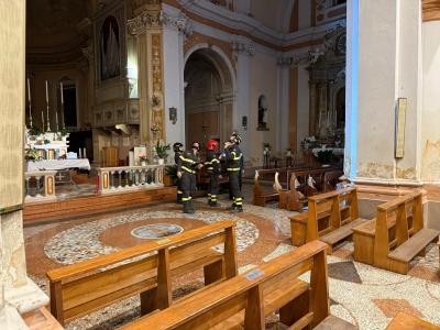 CROLLO CORNICIONE CHIESA FORMIGNANA