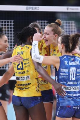 BERGAMO - PROSECCO DOC CARRARO IMOCO CONEGLIANO