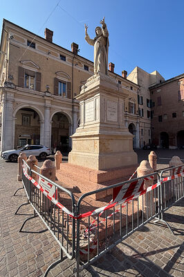 FITTONE STATUA SAVONAROLA ABBATTUTO