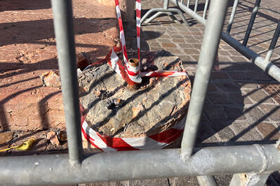 FITTONE STATUA SAVONAROLA ABBATTUTO