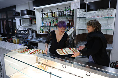 INAUGURAZIONE BAR MAI GUAI GRATTACIELO