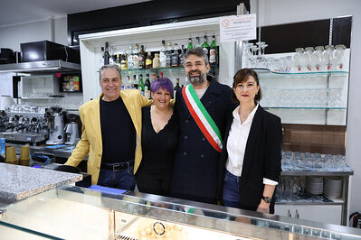 INAUGURAZIONE BAR MAI GUAI GRATTACIELO