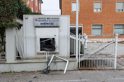 ASSALTO BANCOMAT SAN MARTINO