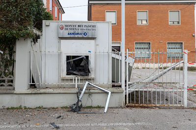 ASSALTO BANCOMAT SAN MARTINO