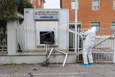 ASSALTO BANCOMAT SAN MARTINO