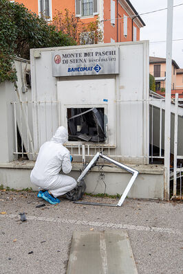 ASSALTO BANCOMAT SAN MARTINO