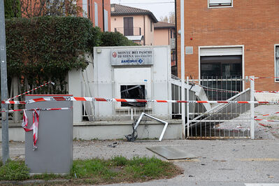 ASSALTO BANCOMAT SAN MARTINO