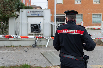 ASSALTO BANCOMAT SAN MARTINO