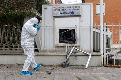 ASSALTO BANCOMAT SAN MARTINO