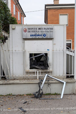 ASSALTO BANCOMAT SAN MARTINO