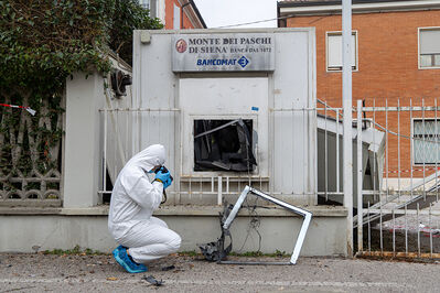 ASSALTO BANCOMAT SAN MARTINO