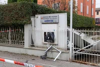 ASSALTO BANCOMAT SAN MARTINO