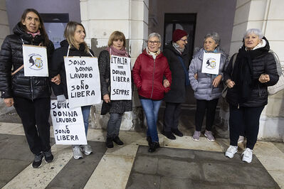 MANIFESTAZIONE CONTRO PAKISTANI PORTOMAGGIORE