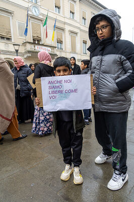 MANIFESTAZIONE PAKISTANI PORTOMAGGIORE