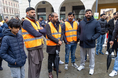 MANIFESTAZIONE PAKISTANI PORTOMAGGIORE