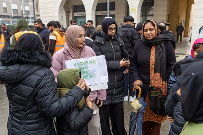 MANIFESTAZIONE PAKISTANI PORTOMAGGIORE