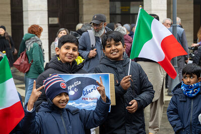 MANIFESTAZIONE PAKISTANI PORTOMAGGIORE