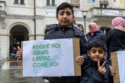 MANIFESTAZIONE PAKISTANI PORTOMAGGIORE