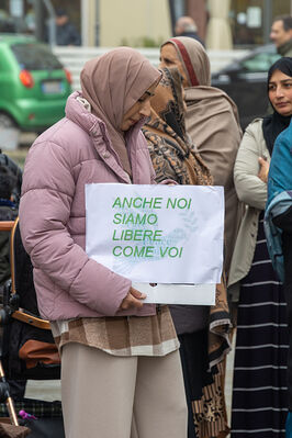MANIFESTAZIONE PAKISTANI PORTOMAGGIORE
