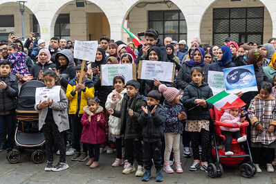 MANIFESTAZIONE PAKISTANI PORTOMAGGIORE