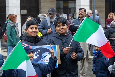 MANIFESTAZIONE PAKISTANI PORTOMAGGIORE