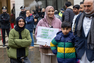 MANIFESTAZIONE PAKISTANI PORTOMAGGIORE