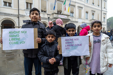 MANIFESTAZIONE PAKISTANI PORTOMAGGIORE