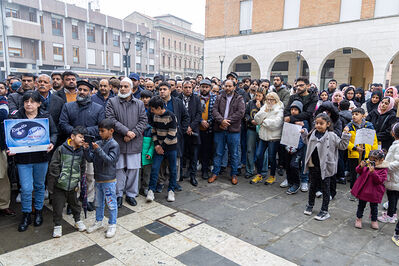 MANIFESTAZIONE PAKISTANI PORTOMAGGIORE