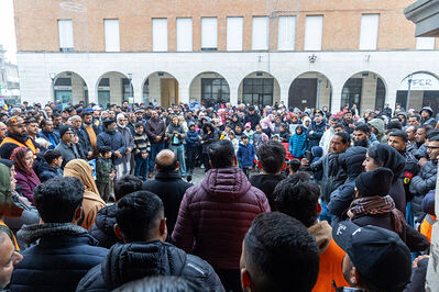 MANIFESTAZIONE PAKISTANI PORTOMAGGIORE