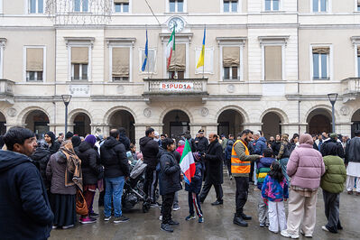 MANIFESTAZIONE PAKISTANI PORTOMAGGIORE