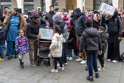 MANIFESTAZIONE PAKISTANI PORTOMAGGIORE