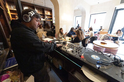 INAUGURAZIONE BRUNCH REPUBLIC PIAZZA MUNICIPIO