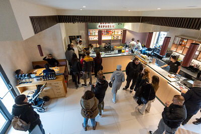 INAUGURAZIONE BRUNCH REPUBLIC PIAZZA MUNICIPIO