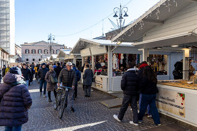 CASETTE DI NATALE PIAZZA TRENTO TRIESTE
