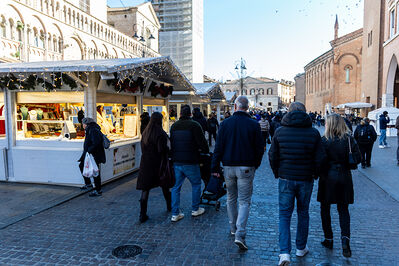 CASETTE DI NATALE PIAZZA TRENTO TRIESTE