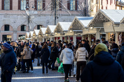 CASETTE DI NATALE PIAZZA TRENTO TRIESTE