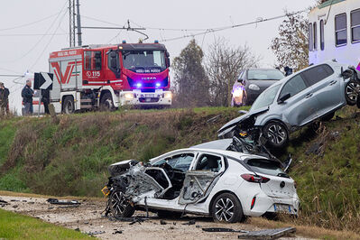 SCONTRO TRENO CAMION SENETICA