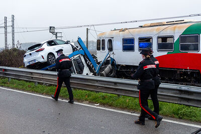 SCONTRO TRENO CAMION SENETICA