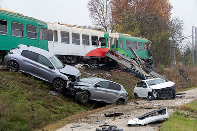 SCONTRO TRENO CAMION SENETICA