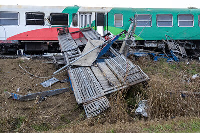 SCONTRO TRENO CAMION SENETICA