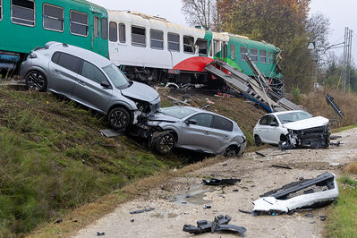 SCONTRO TRENO CAMION SENETICA