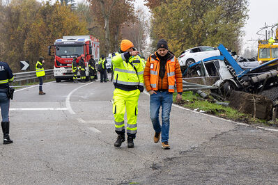 SCONTRO TRENO CAMION SENETICA