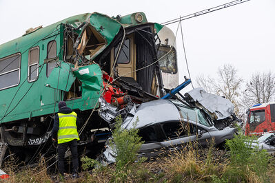SCONTRO TRENO CAMION SENETICA